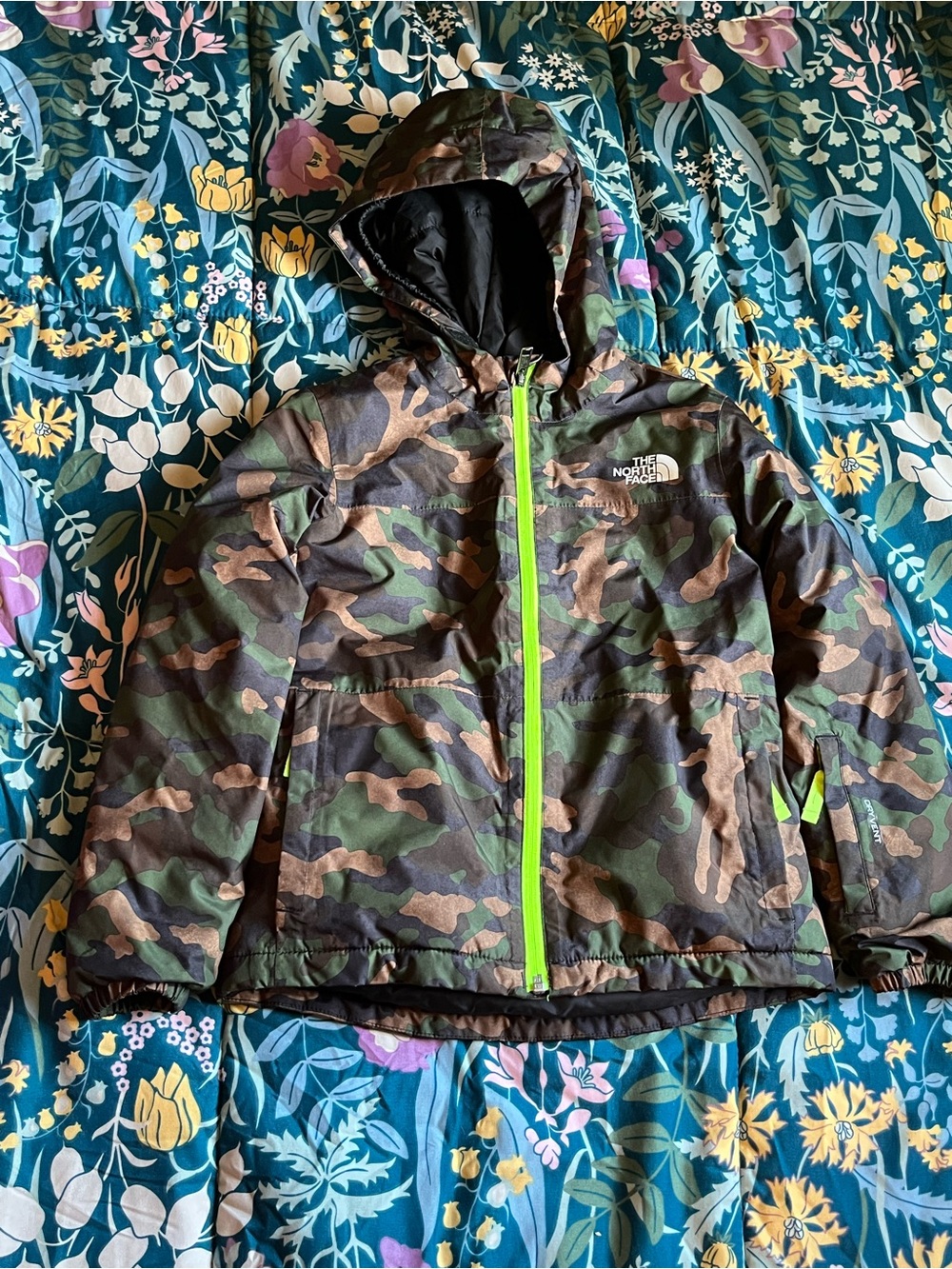 The North Face Kids' Camo Puffer Jacket with Neon Green Zip Size 6